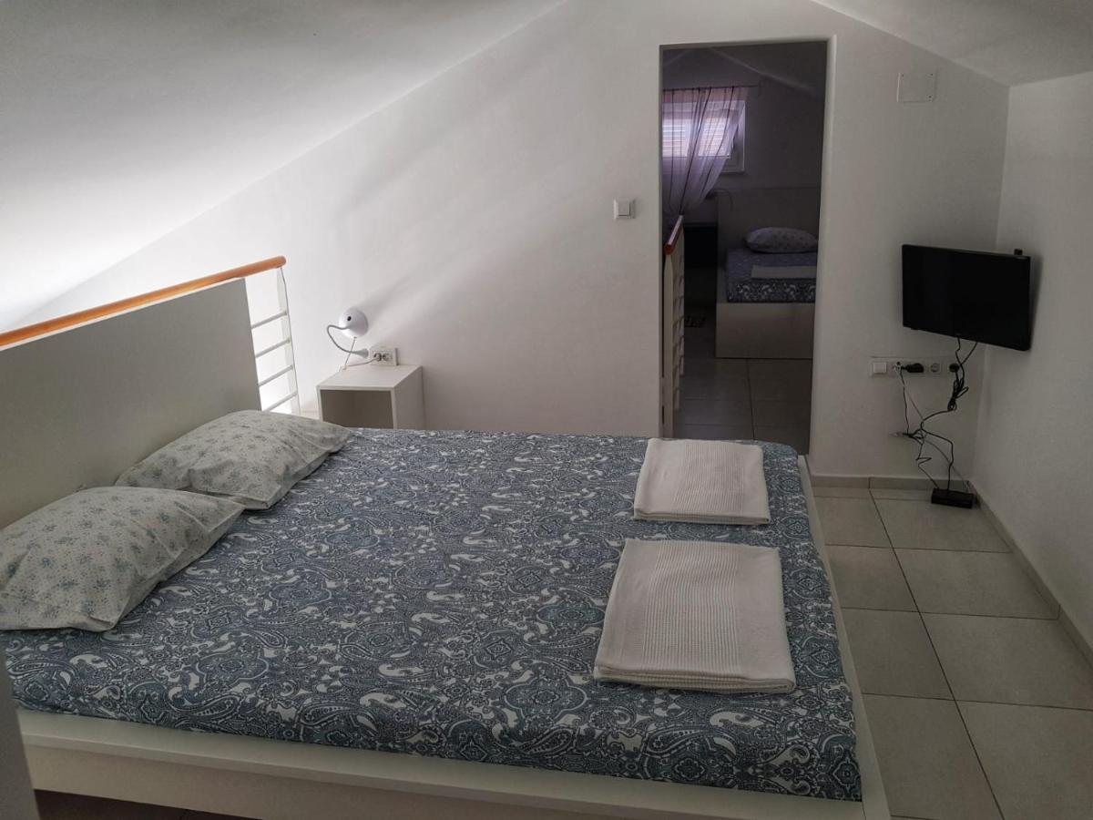 Apartmani Vrancic Mandre Exterior foto