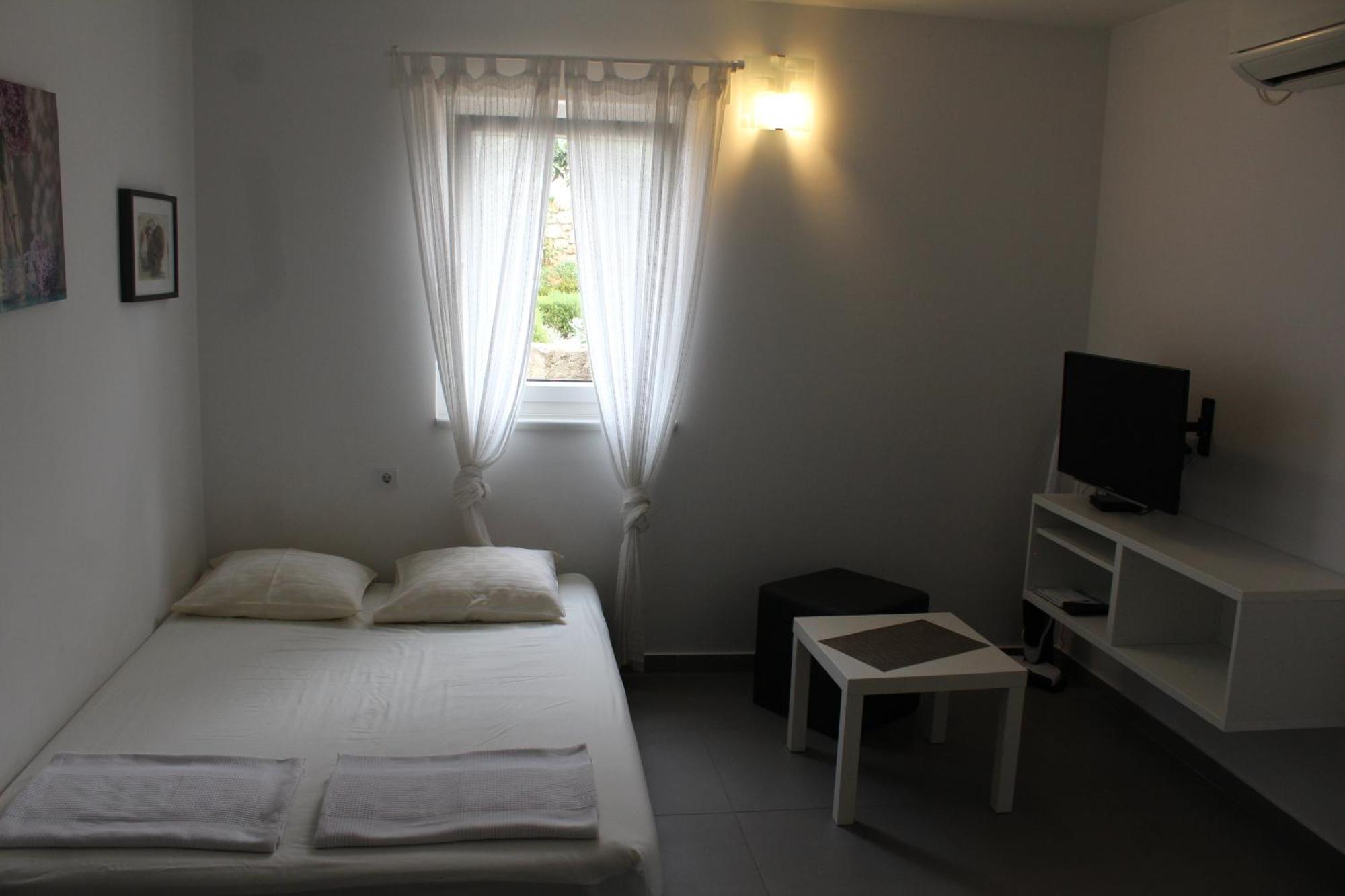 Apartmani Vrancic Mandre Exterior foto